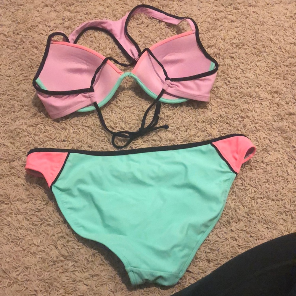 Target Bikini - Picture 2 of 3